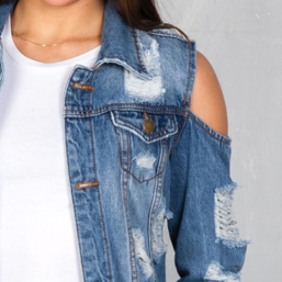 DISTRESSED /SLASHED COLD SHOULDER DENIM - Picture 4 of 4